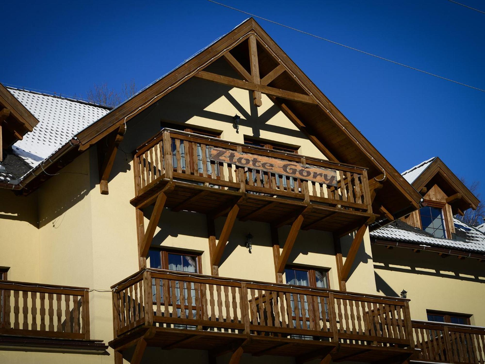 Zlote Gory - Czarna Gora Bed and Breakfast Sienna  Exteriör bild